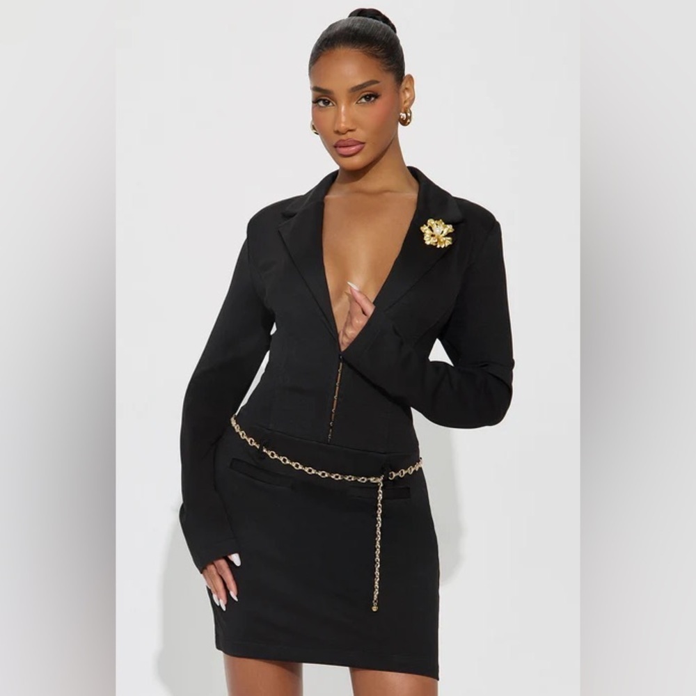 NWT Fashionnova Andrea Dress Black Mini Long Sleeve Gold Chain Belt XS New